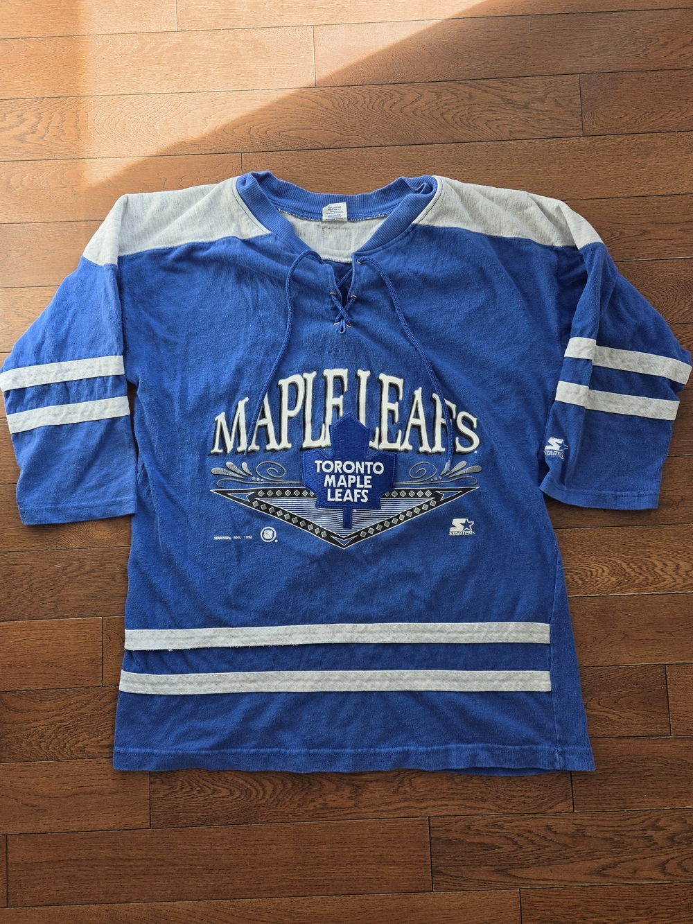 Vintage 90s Toronto Maple Leafs Hockey Jersey Top